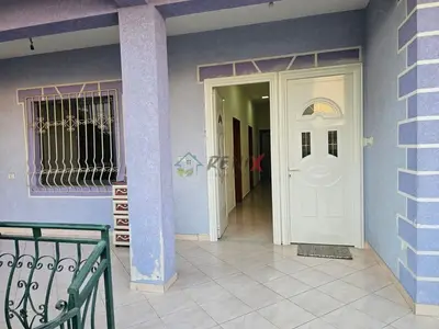 Apartament 1+1 me qera në Rruga Sulejman Pitarka, Durrës, 70 m². Foto 3 nga 12