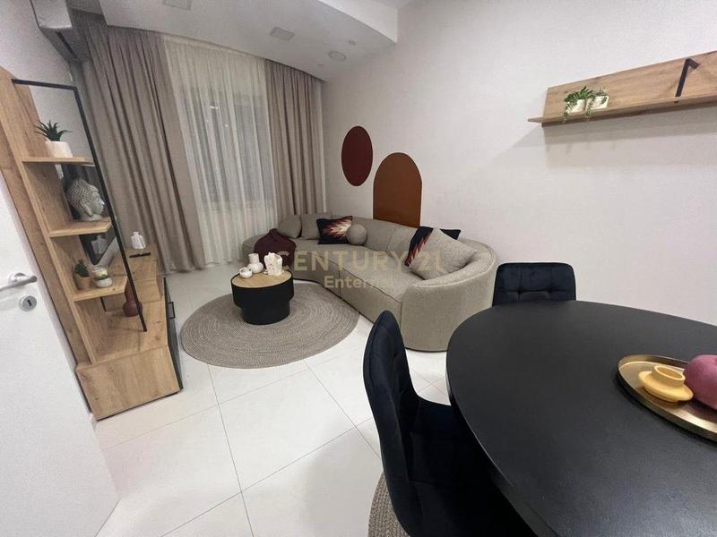 Apartament 1+1 me qera në Bulevardi Bajram Curri, Tiranë, 38 m². Foto 1 nga 4