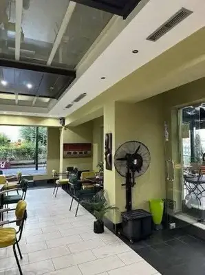 Ambient biznesi në shitje në Qyteti Studenti, Tiranë, 140 m². Foto 2 nga 6