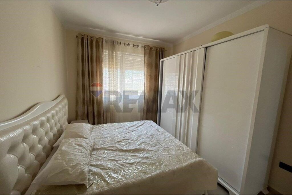 Apartment for rent in Kopshti Botanik i Tiranës, Tirana, 70 m². Photo 2 of 3