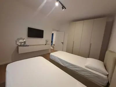 Apartament me qera në Restorant Durrësi, Tiranë, 60 m². Foto 10 nga 12