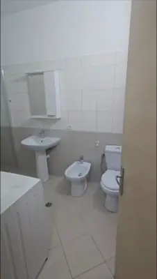 Appartamento 1+1 in affitto a Kristal Center, Tirana, 75 m². Foto 6 di 9