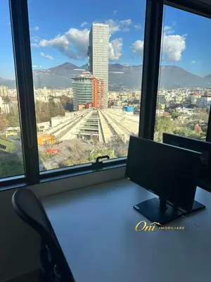 Zyrë me qera në Bulevardi Deshmoret e Kombit, Tiranë, 450 m². Foto 2 nga 4
