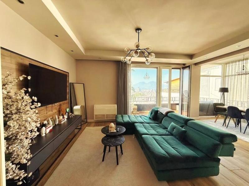 Appartamento 2+1 in vendita a Kopshti Botanik i Tiranës, Tirana, 150 m²