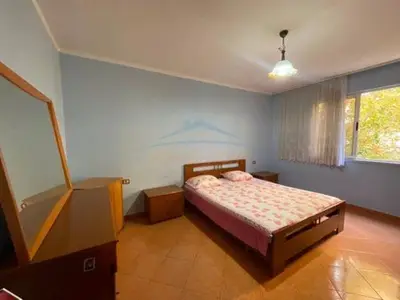 Apartament 1+1 me qera në Bulevardi Bajram Curri, Tiranë, 60 m². Foto 4 nga 8