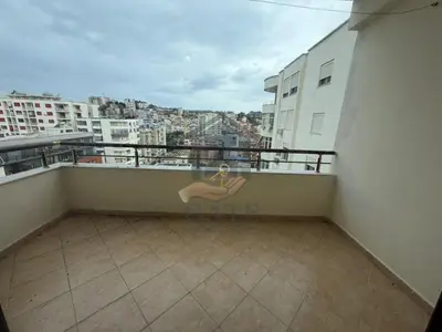 Appartamento 3+1 in affitto a Porti i Durrësit, Durazzo, 120 m². Foto 7 di 8