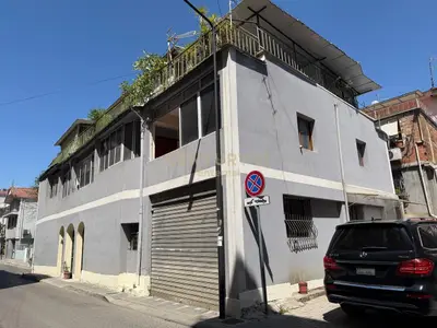 Apartament në shitje në Rruga Petro Nini Luarasi, Tiranë, 600 m². Foto 4 nga 5