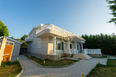 Vilë në shitje në Rrashbull, Durrës, 340 m². Foto 1 nga 12