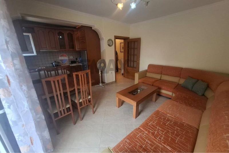 Apartament 2+1 me qera në Rruga Hajredin Haxhiraj, Vlorë, 85 m². Foto 3 nga 11