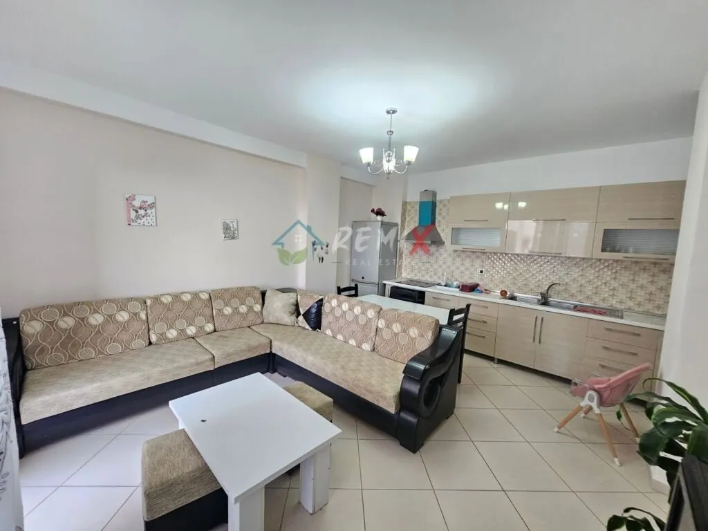 Appartamento 2+1 in vendita a Plazh, Durazzo, 85 m². Foto 1 di 12