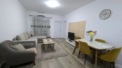 Apartament 2+1 me qera në Ujësjellës Kanalizime, Durrës, 90 m². Foto 1 nga 8