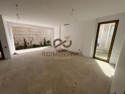 Villa studio for sale in Farkë, Tirana, 334 m². Photo 2 of 12