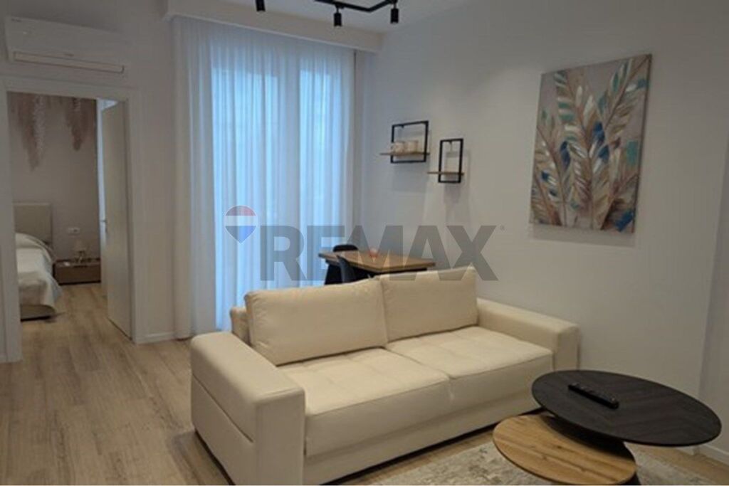 Apartment for sale in Kopshti Botanik, Tirana, 56 m². Photo 2 of 3