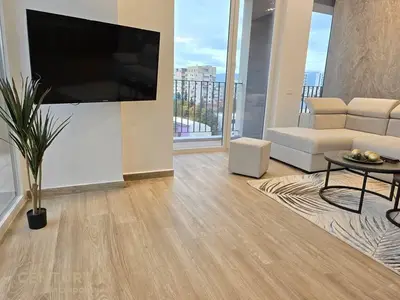 Apartament 2+1 me qera në Rruga Riza Cerova, Tiranë, 125 m². Foto 7 nga 10