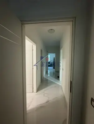 Apartament 2+1 me qera në Liqeni i Thatë, Tiranë, 120 m². Foto 6 nga 11