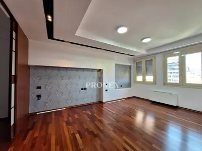 Zyrë me qera në Sheshi Willson, Tiranë, 163 m². Foto 6 nga 10