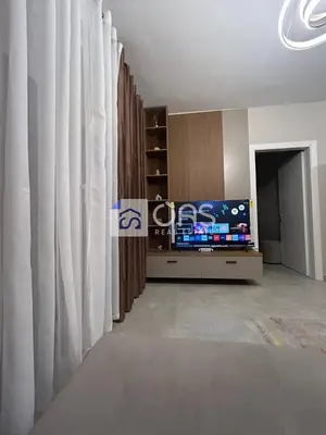 Apartament 1+1 me qera në Kombinat, Tiranë, 75 m². Foto 4 nga 5