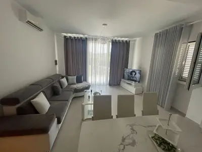 Shtëpi private në shitje në Rruga Vore Marikaj, Vorë, 410 m². Foto 8 nga 9