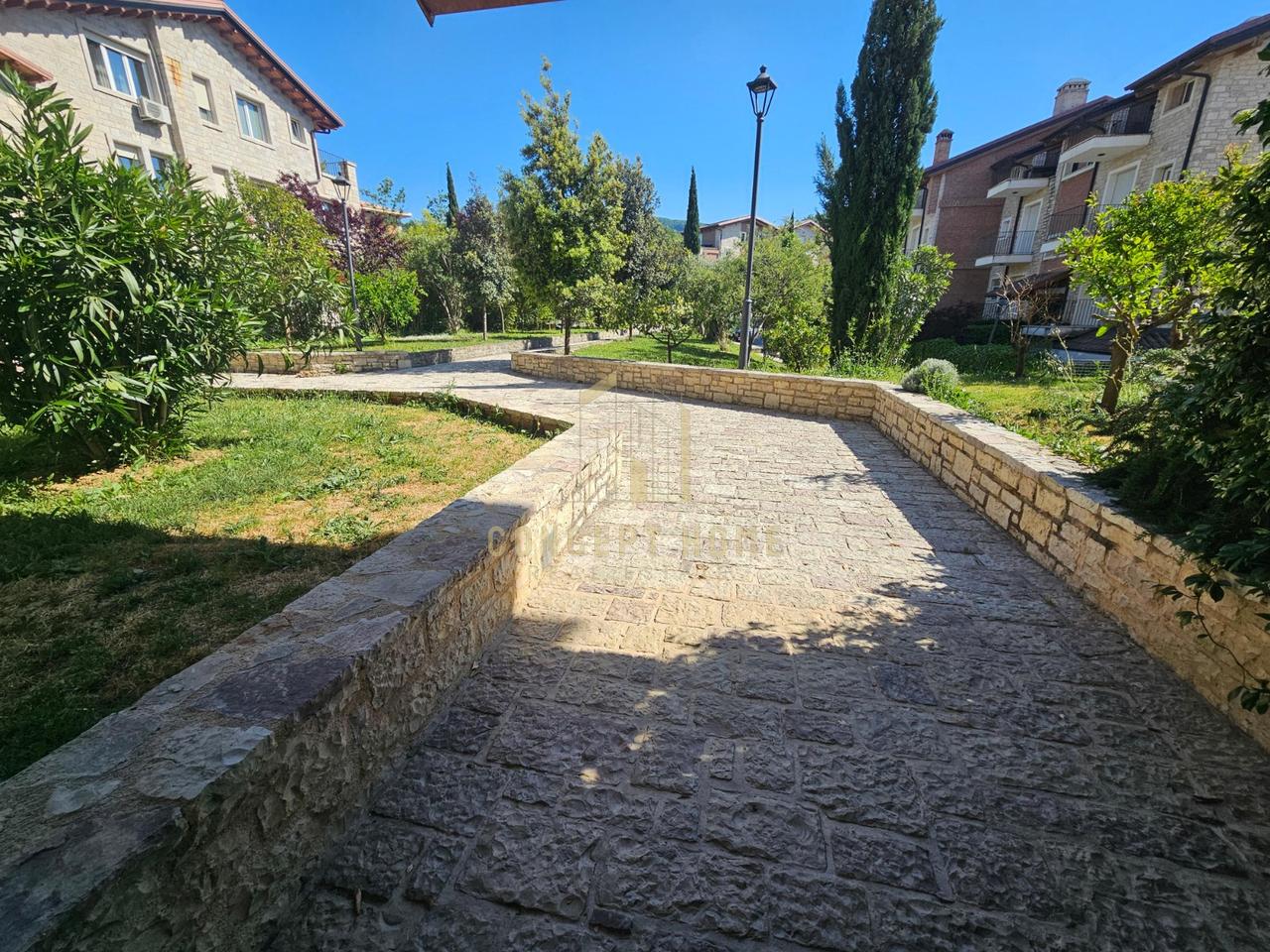 Appartamento 2+1 in affitto a TEG, Tirana, 100 m². Foto 2 di 3