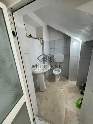 Commercial space for rent in Sheshi Pranvera, Durrës, 20 m². Photo 2 of 3