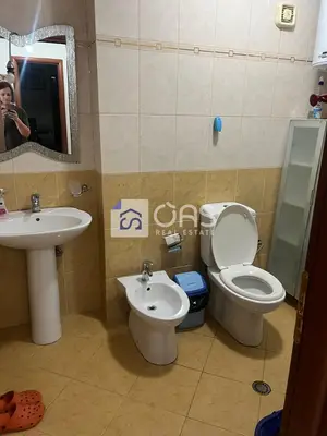 Apartament 2+1 me qera në Rruga e Kavajës, Tiranë, 80 m². Foto 7 nga 8