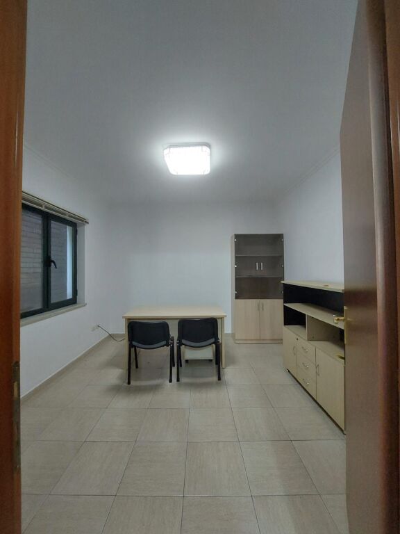 Commercial space for rent in Blloku, Tirana, 200 m². Photo 3 of 3