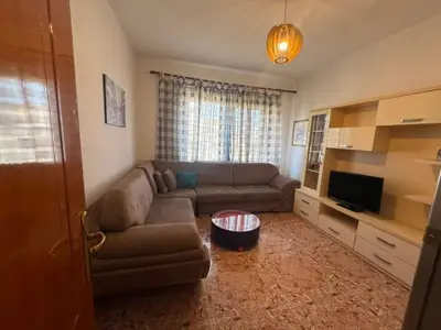 Appartamento 1+1 in vendita a Rruga Mujo Ulqinaku, Durazzo, 45 m². Foto 3 di 7