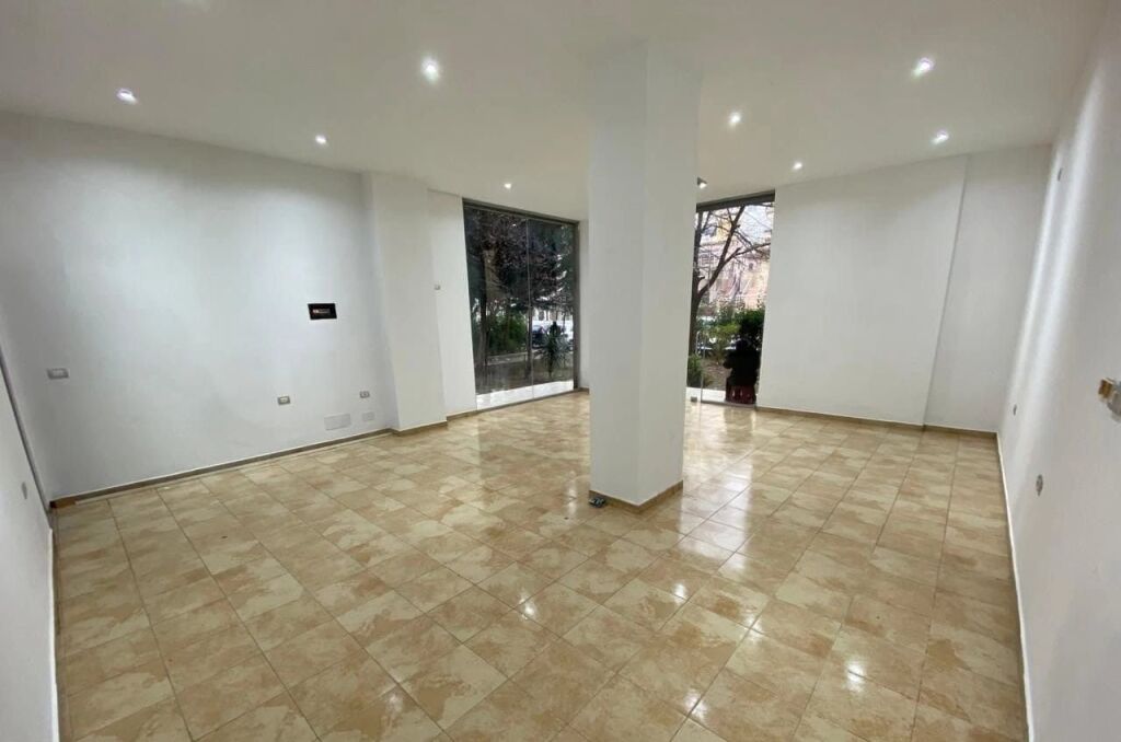 Commercial space for rent in Yzberisht, Tirana, 55 m². Photo 2 of 3