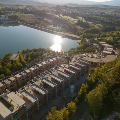 Triplex 3+1 in vendita a Farkë, Tirana, 206 m². Foto 1 di 4