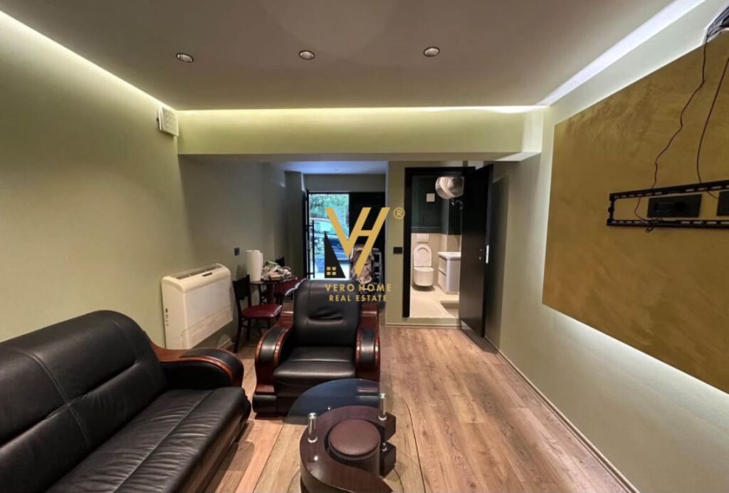 Ufficio in affitto a Myslym Shyri, Tirana, 40 m². Foto 2 di 3
