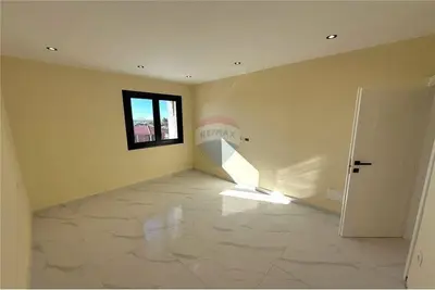 Apartament 1+1 në shitje në Novosel, Vlorë, 60 m². Foto 9 nga 11