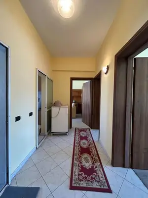 Apartament 2+1 në shitje në Rruga Andon Naçi, Durrës, 80 m². Foto 3 nga 10