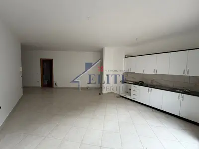 Apartment for sale in Astir, Tirana, 130 m². Photo 2 of 8