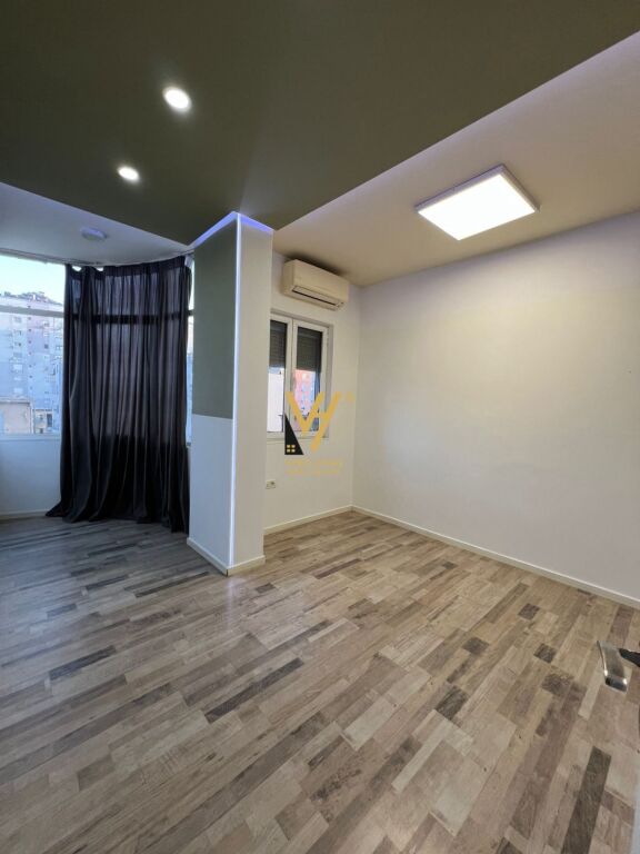 Office for rent in Sheshi Willson, Tirana, 110 m². Photo 3 of 3