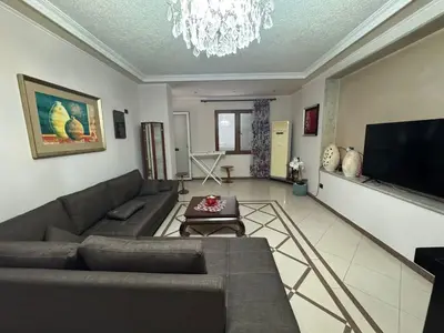 Apartament 2+1 me qera në Qendra e Formimit Profesional ish URT, Durrës, 120 m². Foto 2 nga 9