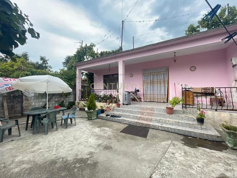 Casa indipendente in vendita a Rruga Agron Gjyrezi, Scutari, 387 m²