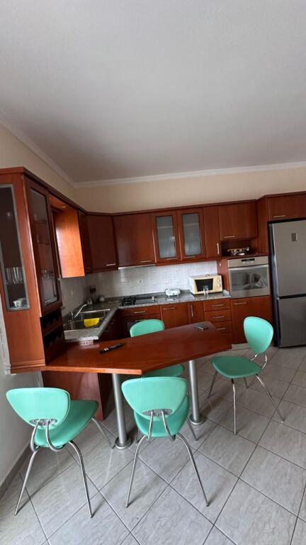 Appartamento 2+1 in affitto a Rruga Hysen Myshketa, Durazzo, 90 m²