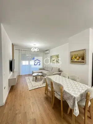 Apartament 2+1 me qera në Rruga e Dibrës, Tiranë, 108 m². Foto 1 nga 7