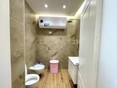 Appartamento 2+1 in affitto a Parlamenti, Tirana, 100 m². Foto 10 di 12