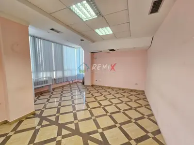 Ambient biznesi në shitje në Rruga Kristaq Boshnjaku, Durrës, 200 m². Foto 2 nga 8