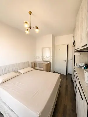 Apartament 1+1 me qera në Lulishtja 1 Maji, Tiranë, 75 m². Foto 4 nga 5