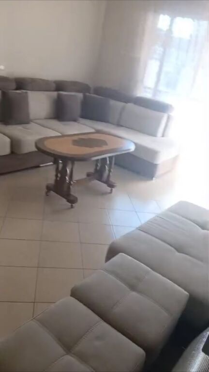 Appartamento 2+1 in affitto ad Astir, Tirana, 100 m². Foto 1 di 3