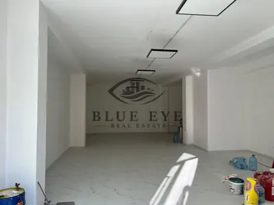 Commercial space for sale in Lagjia 16, Durrës, 106 m². Photo 4 of 5