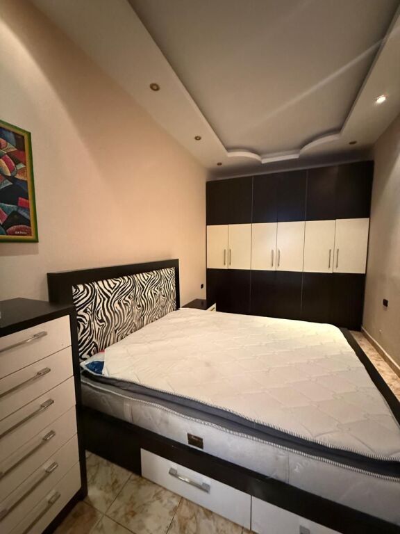 Appartamento 1+1 in affitto a Sheshi Willson, Tirana, 60 m². Foto 3 di 3