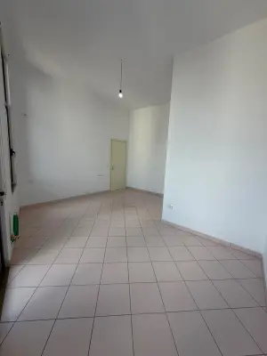 Appartamento 1+1 in vendita a Rruga Haxhi Dalliu, Tirana, 89 m². Foto 4 di 7