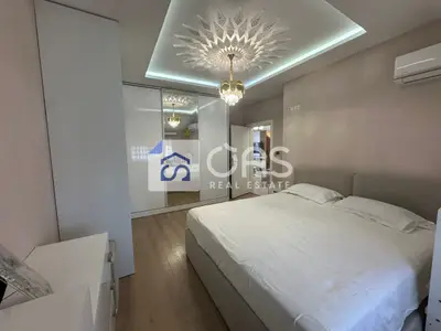 Penthouse 2+1 me qera në Xhamlliku, Tiranë, 120 m². Foto 4 nga 8
