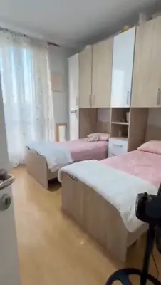 Apartament 2+1 me qera në 21 Dhjetori, Tiranë, 100 m². Foto 2 nga 10