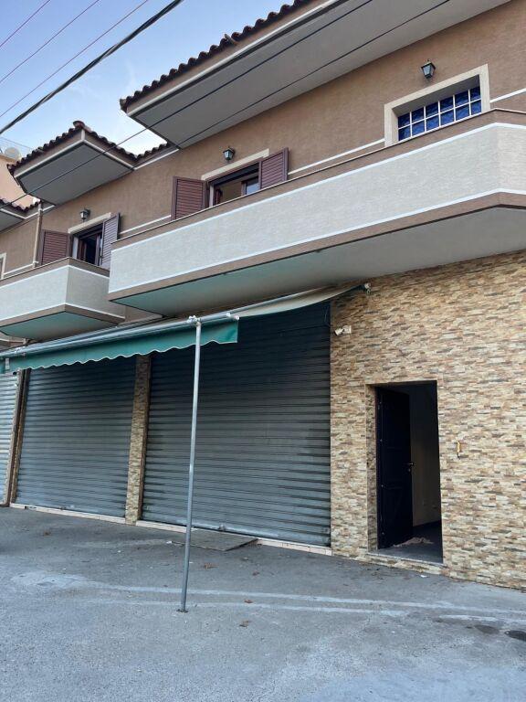 Shtëpi private me qera në Qendra Sociale Murialdo (Fier), Fier, 130 m²