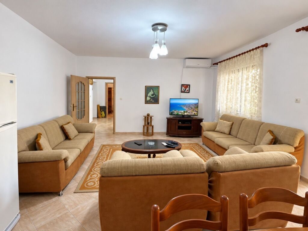 Apartament 2+1 me qera në Hipoteka, Tiranë, 90 m². Foto 1 nga 3