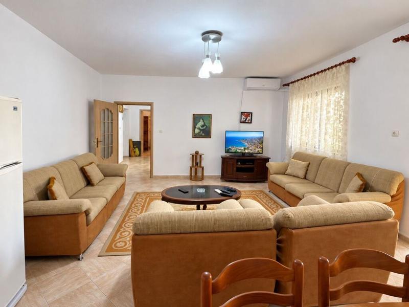 Apartament 2+1 me qera në Hipoteka, Tiranë, 90 m²
